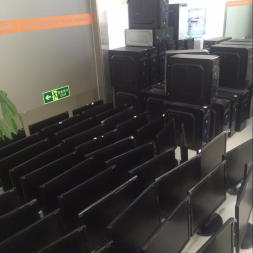 龍崗興隆舊貨回收工廠一切設(shè)備辦公用品沙發(fā)冰箱電腦等